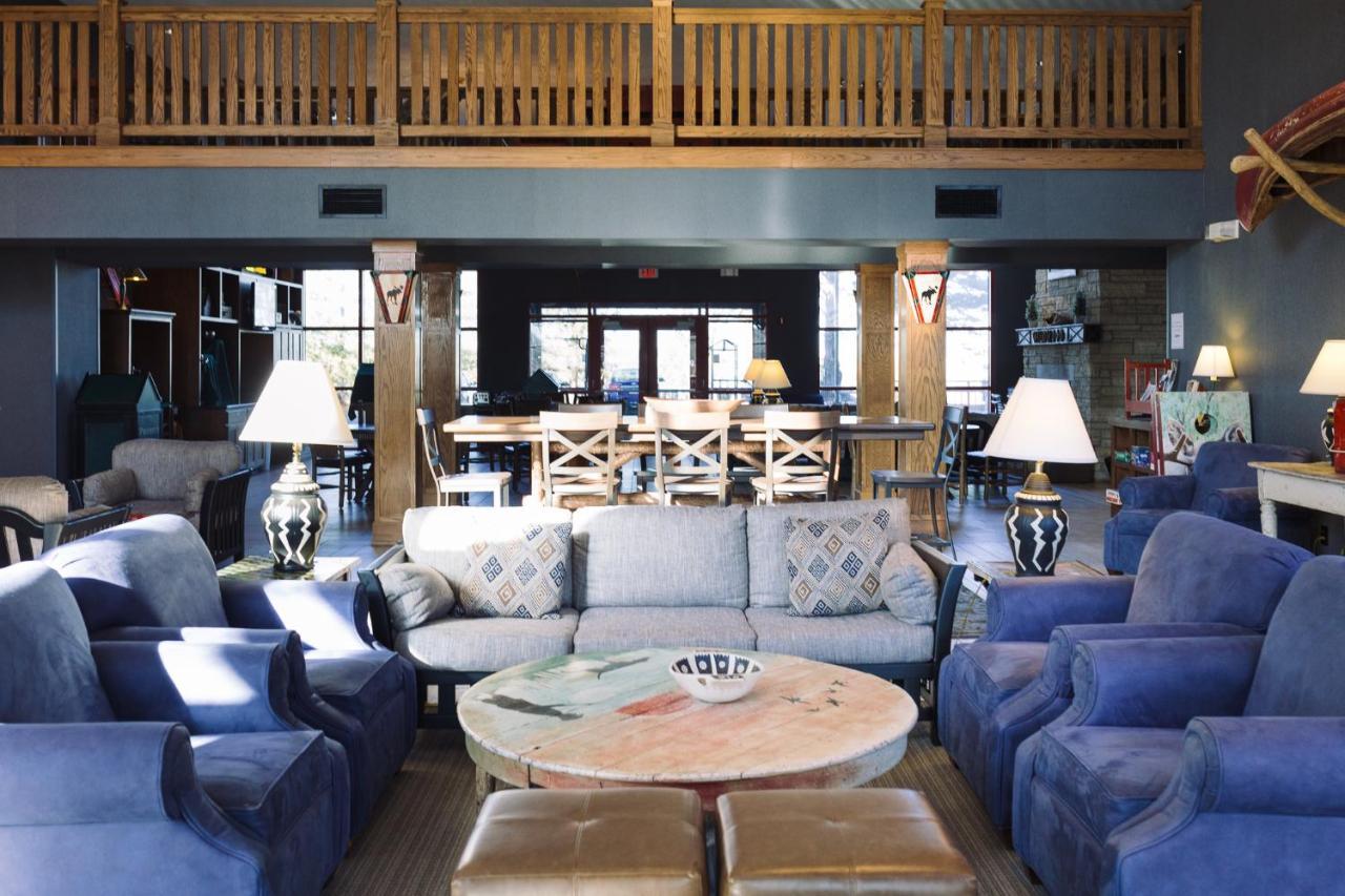 Wildwood Lodge & Suites Clive Extérieur photo